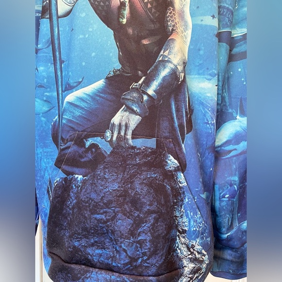 Aquaman Blue Graphic Sweatshirt Women’s / Unisex Hoodie with Pendant Necklace - Picture 8 of 11